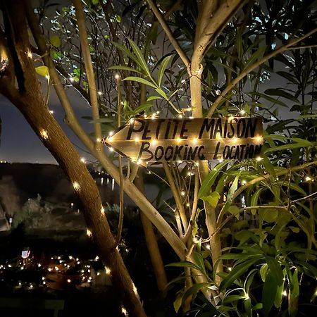 Charmante Petite Maison Avec Vue Panoramique, En Centre Historique, Proche D'Avignon, Ancienne, Renovee, Climatisee, Terrasse, Parking Public Gratuit Villeneuve-lès-Avignon Zewnętrze zdjęcie