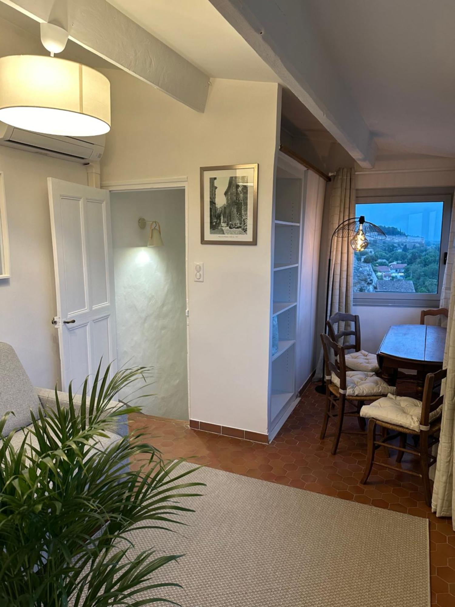 Charmante Petite Maison Avec Vue Panoramique, En Centre Historique, Proche D'Avignon, Ancienne, Renovee, Climatisee, Terrasse, Parking Public Gratuit Villeneuve-lès-Avignon Zewnętrze zdjęcie