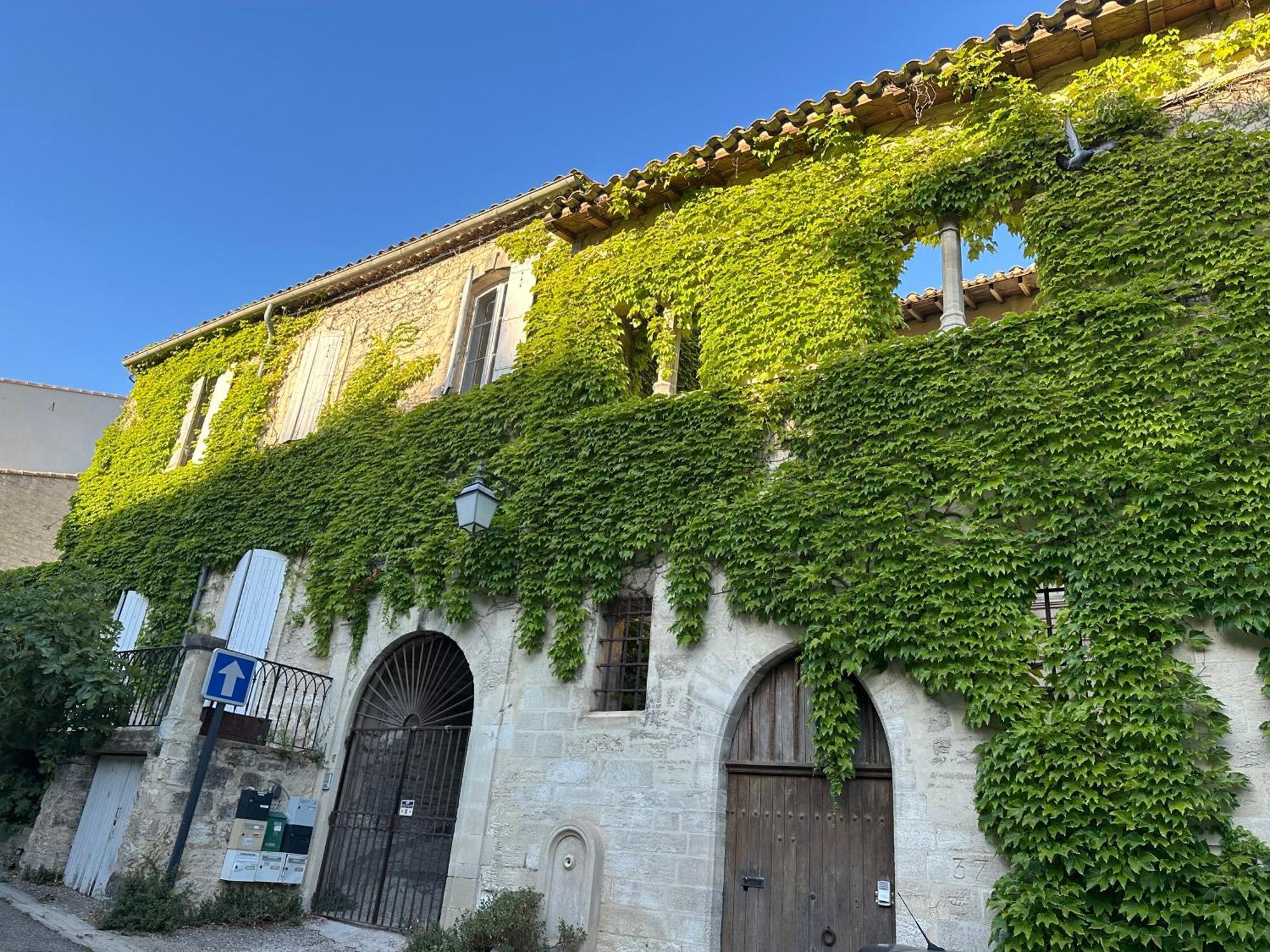 Charmante Petite Maison Avec Vue Panoramique, En Centre Historique, Proche D'Avignon, Ancienne, Renovee, Climatisee, Terrasse, Parking Public Gratuit Villeneuve-lès-Avignon Zewnętrze zdjęcie