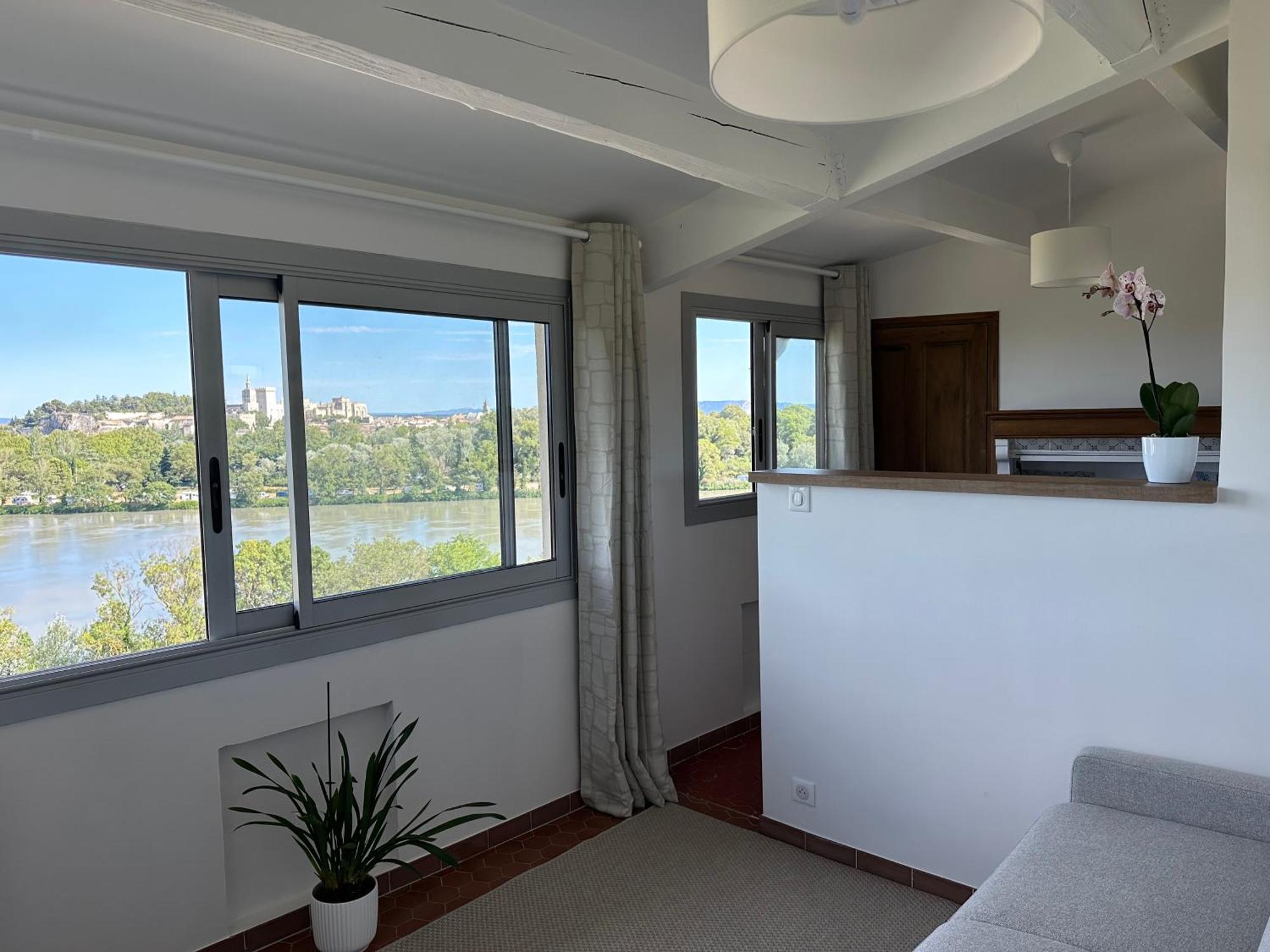 Charmante Petite Maison Avec Vue Panoramique, En Centre Historique, Proche D'Avignon, Ancienne, Renovee, Climatisee, Terrasse, Parking Public Gratuit Villeneuve-lès-Avignon Zewnętrze zdjęcie